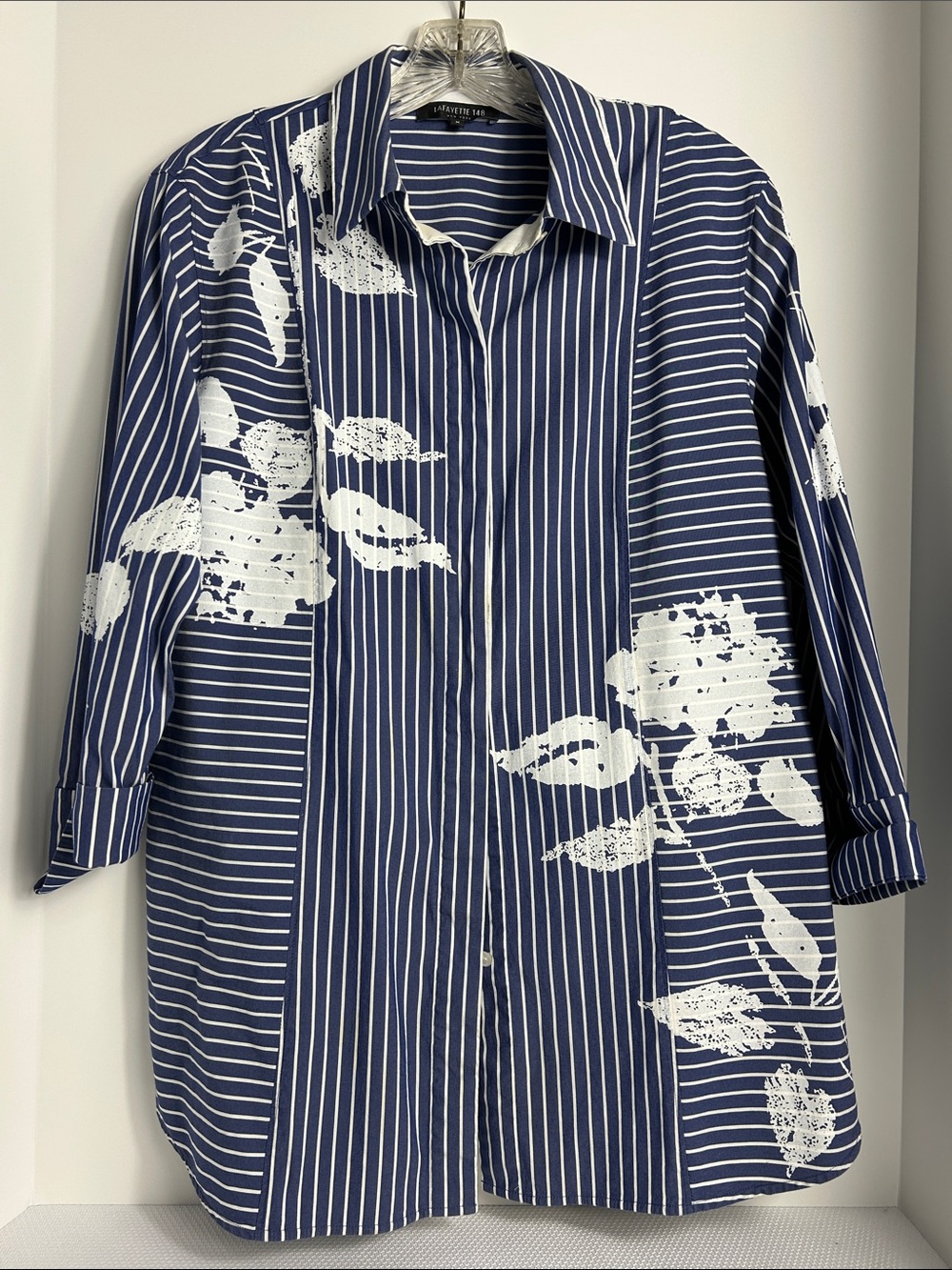 Lafayette 148 New York Women’s Size Medium Blue White Button Front Blouse